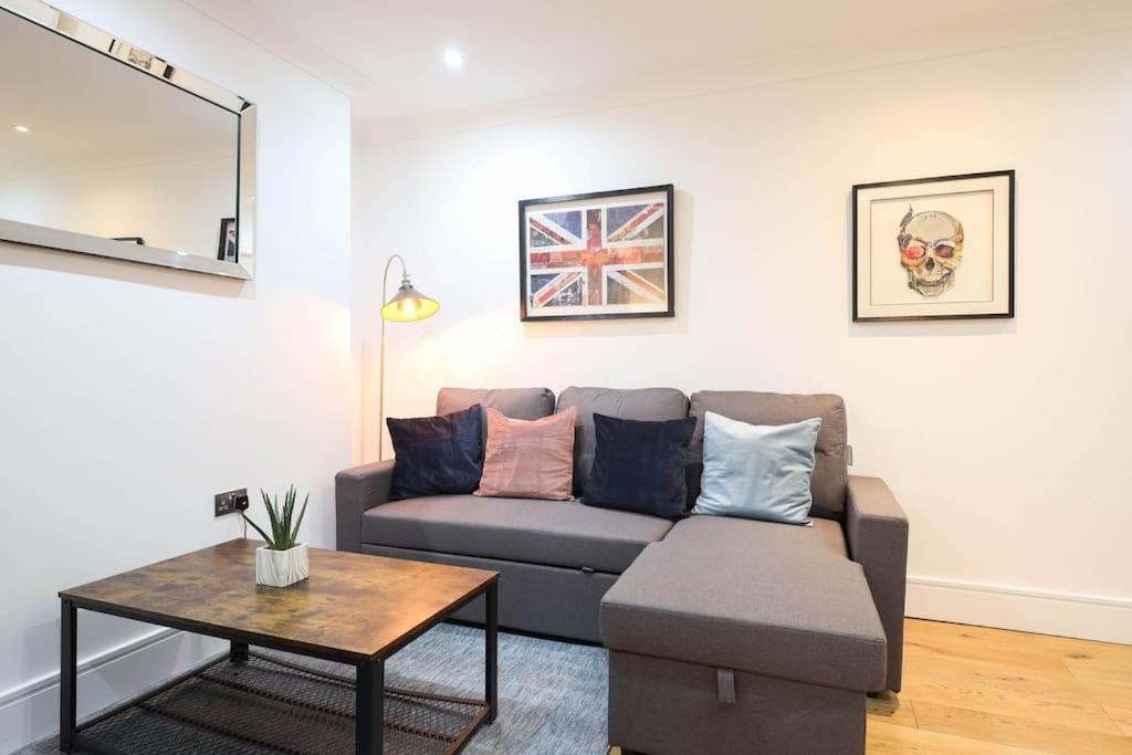 Apartament Centre, Spacious, Ensuite, Smart Tv, Sofa Bed